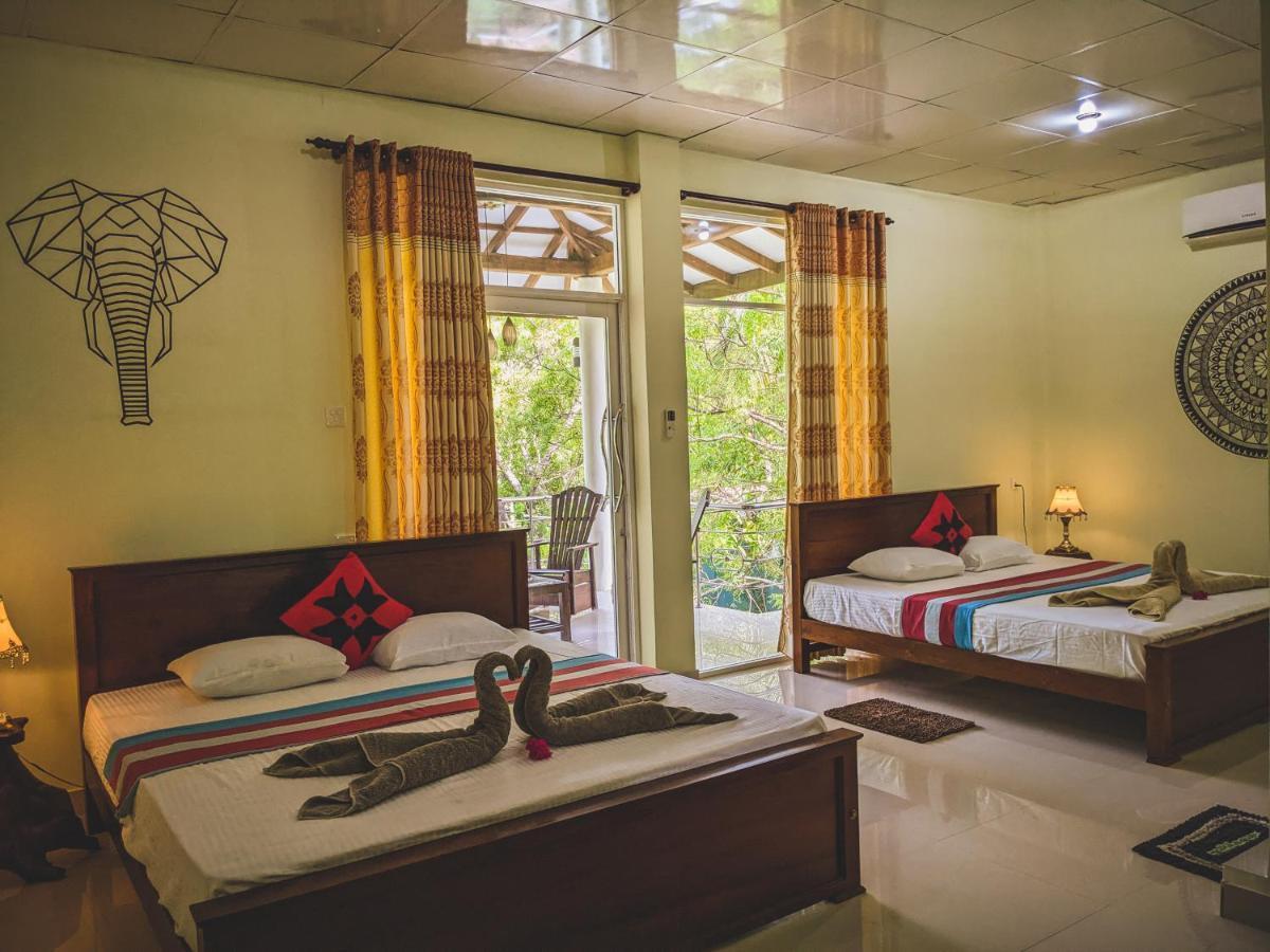 Choona Lodge 'View Of Sigiriya & Pidurangala With Sunrise' מראה חיצוני תמונה