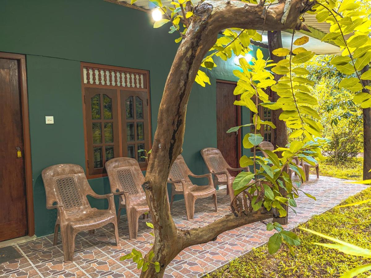 Choona Lodge 'View Of Sigiriya & Pidurangala With Sunrise' מראה חיצוני תמונה