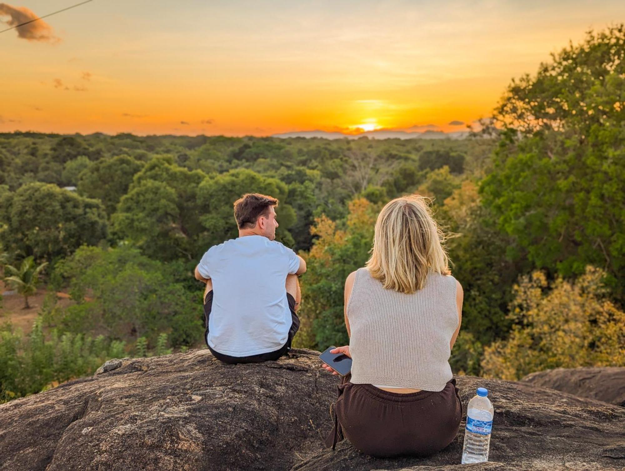 Choona Lodge 'View Of Sigiriya & Pidurangala With Sunrise' מראה חיצוני תמונה